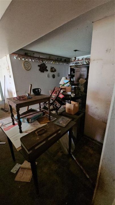 Active With Contract: $230,000 (4 beds, 2 baths, 1200 Square Feet)