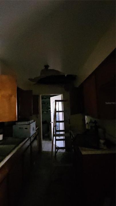 Active With Contract: $230,000 (4 beds, 2 baths, 1200 Square Feet)