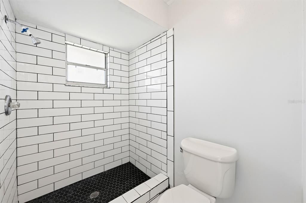 For Sale: $369,900 (3 beds, 2 baths, 1514 Square Feet)