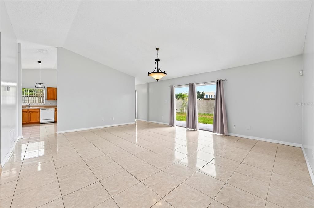 For Sale: $369,900 (3 beds, 2 baths, 1514 Square Feet)