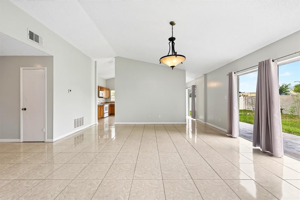 For Sale: $369,900 (3 beds, 2 baths, 1514 Square Feet)