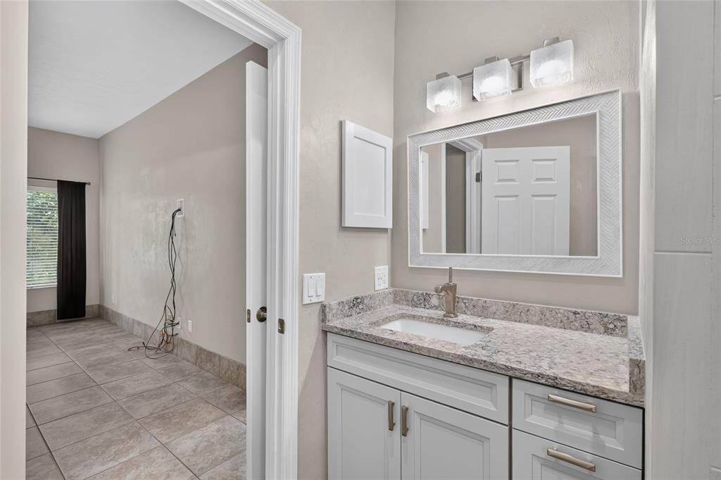 For Sale: $269,900 (2 beds, 2 baths, 1394 Square Feet)