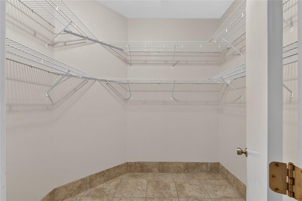 For Sale: $269,900 (2 beds, 2 baths, 1394 Square Feet)