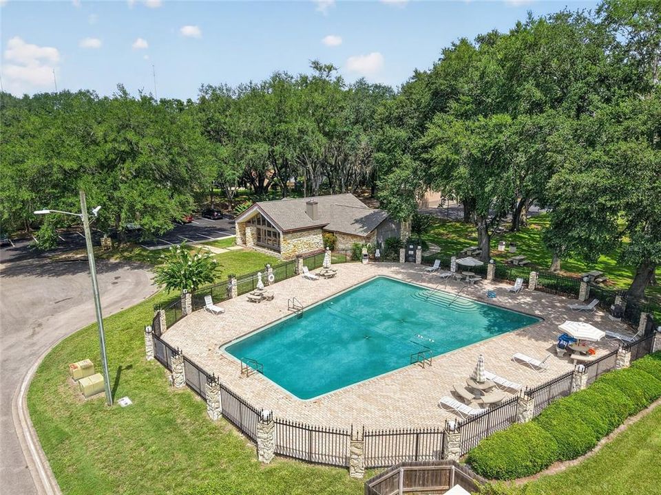 For Sale: $269,900 (2 beds, 2 baths, 1394 Square Feet)