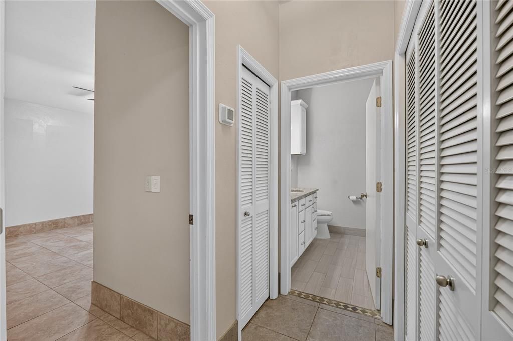 For Sale: $269,900 (2 beds, 2 baths, 1394 Square Feet)