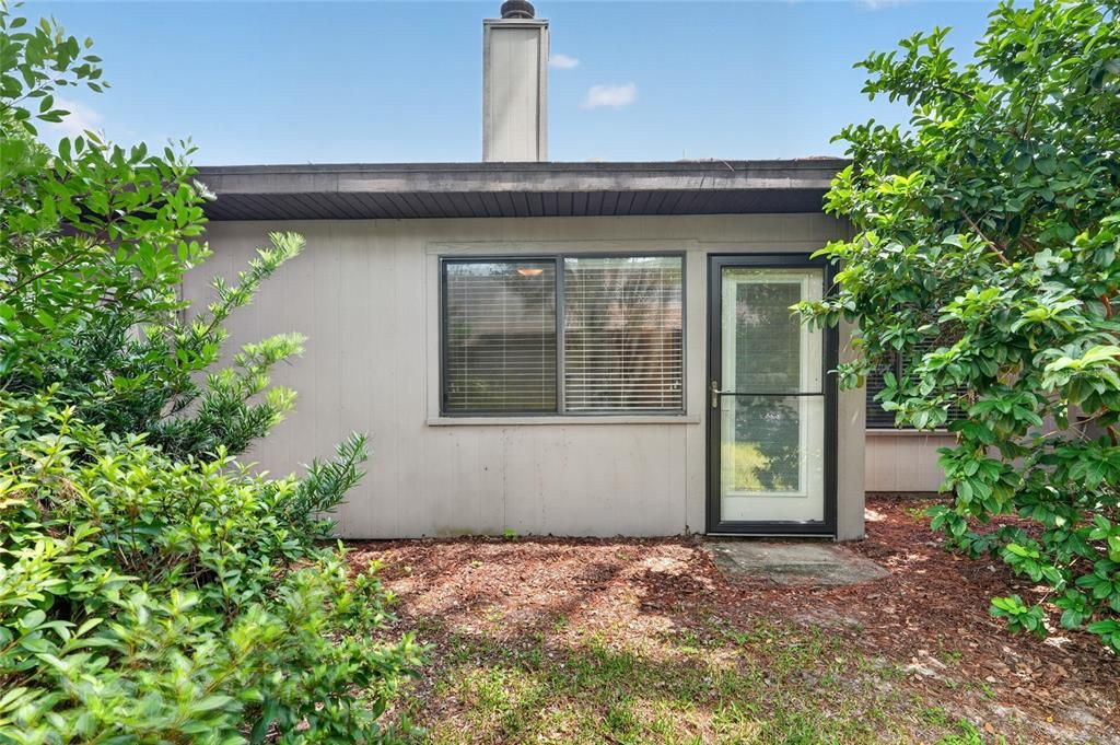 For Sale: $269,900 (2 beds, 2 baths, 1394 Square Feet)