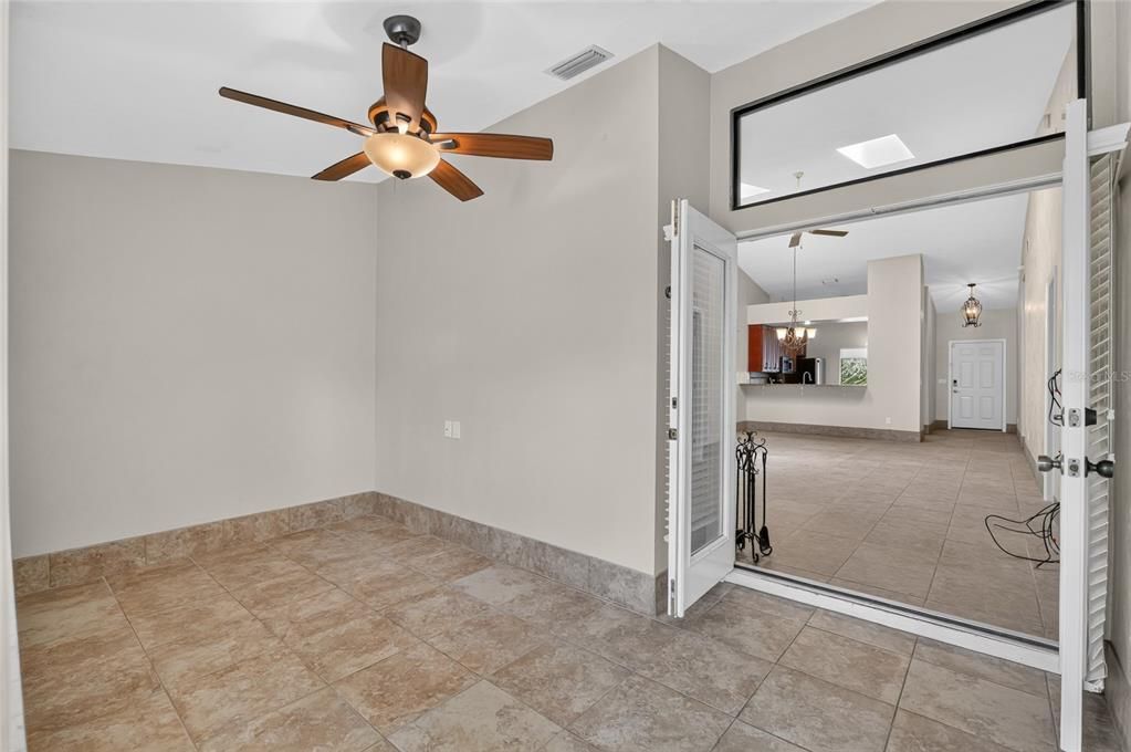 For Sale: $269,900 (2 beds, 2 baths, 1394 Square Feet)