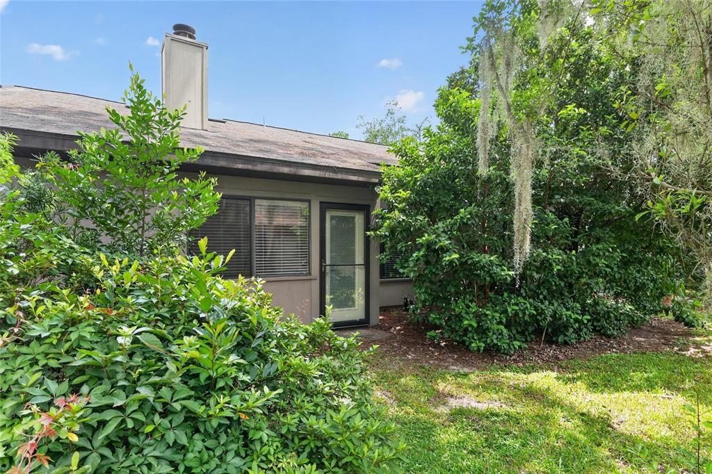 For Sale: $269,900 (2 beds, 2 baths, 1394 Square Feet)