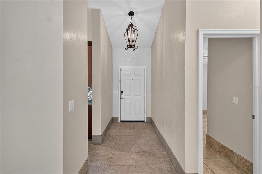 For Sale: $269,900 (2 beds, 2 baths, 1394 Square Feet)