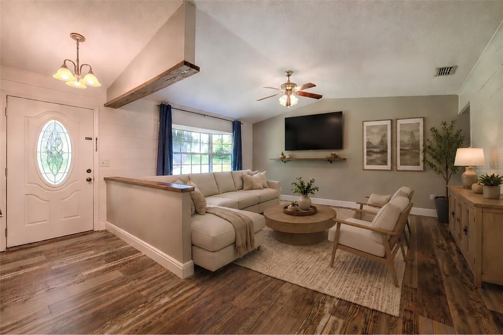For Sale: $569,000 (3 beds, 2 baths, 1652 Square Feet)