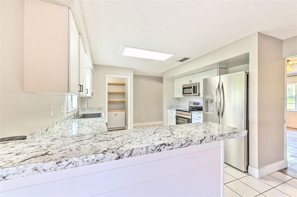 For Sale: $569,000 (3 beds, 2 baths, 1652 Square Feet)