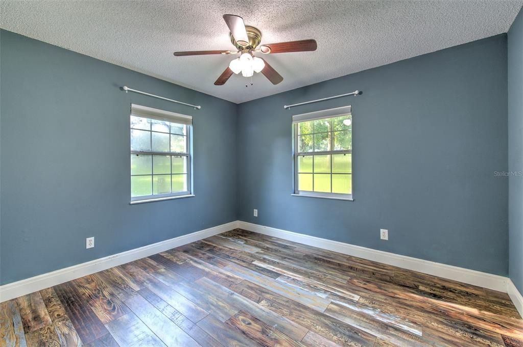 For Sale: $569,000 (3 beds, 2 baths, 1652 Square Feet)