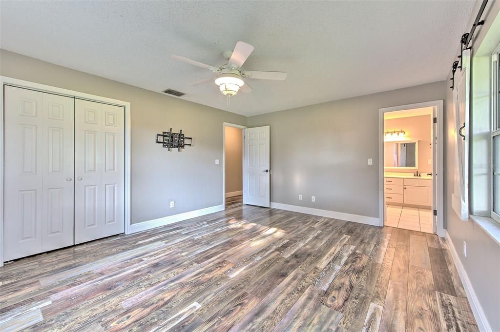 For Sale: $569,000 (3 beds, 2 baths, 1652 Square Feet)
