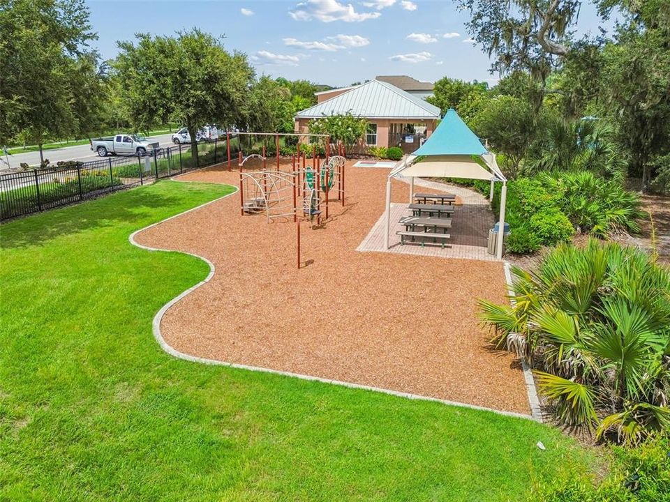 En Venta: $499,900 (5 camas, 3 baños, 3914 Pies cuadrados)