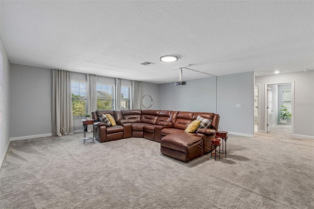 En Venta: $499,900 (5 camas, 3 baños, 3914 Pies cuadrados)