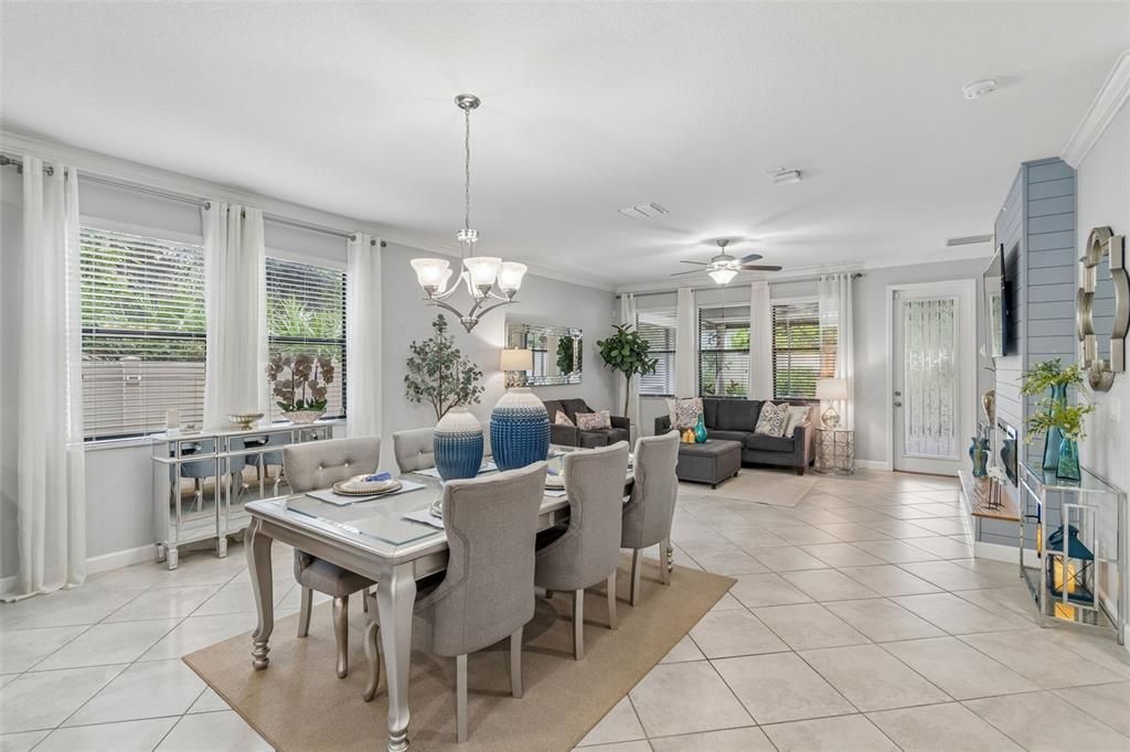 En Venta: $499,900 (5 camas, 3 baños, 3914 Pies cuadrados)