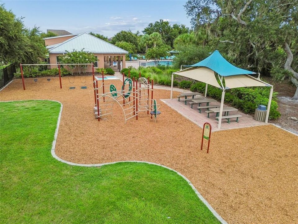 En Venta: $499,900 (5 camas, 3 baños, 3914 Pies cuadrados)