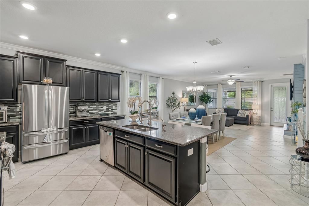 En Venta: $499,900 (5 camas, 3 baños, 3914 Pies cuadrados)