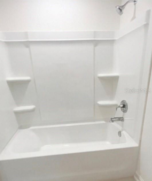 Под контрактом: $299,900 (3 спален, 2 ванн, 1891 Квадратных фут)