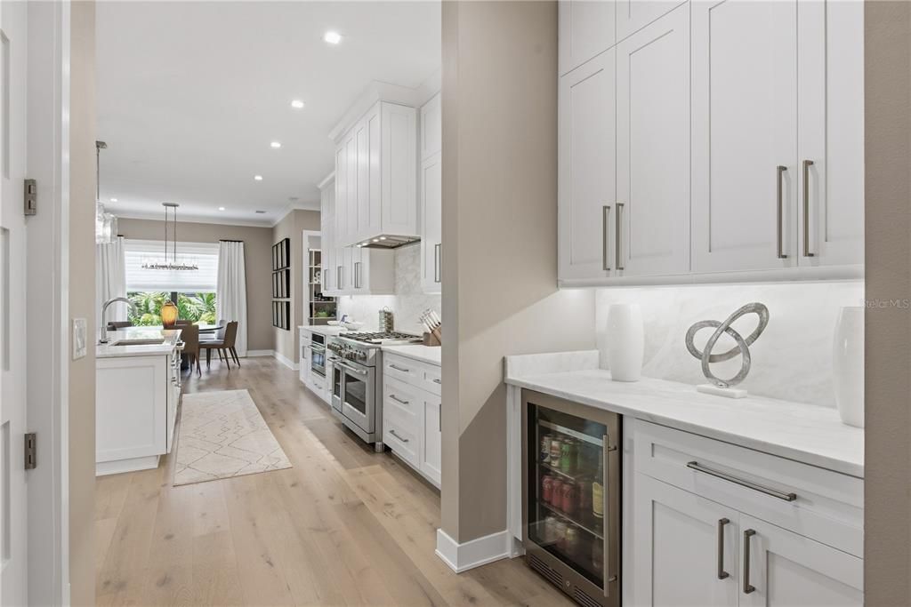 En Venta: $3,990,000 (5 camas, 4 baños, 4910 Pies cuadrados)