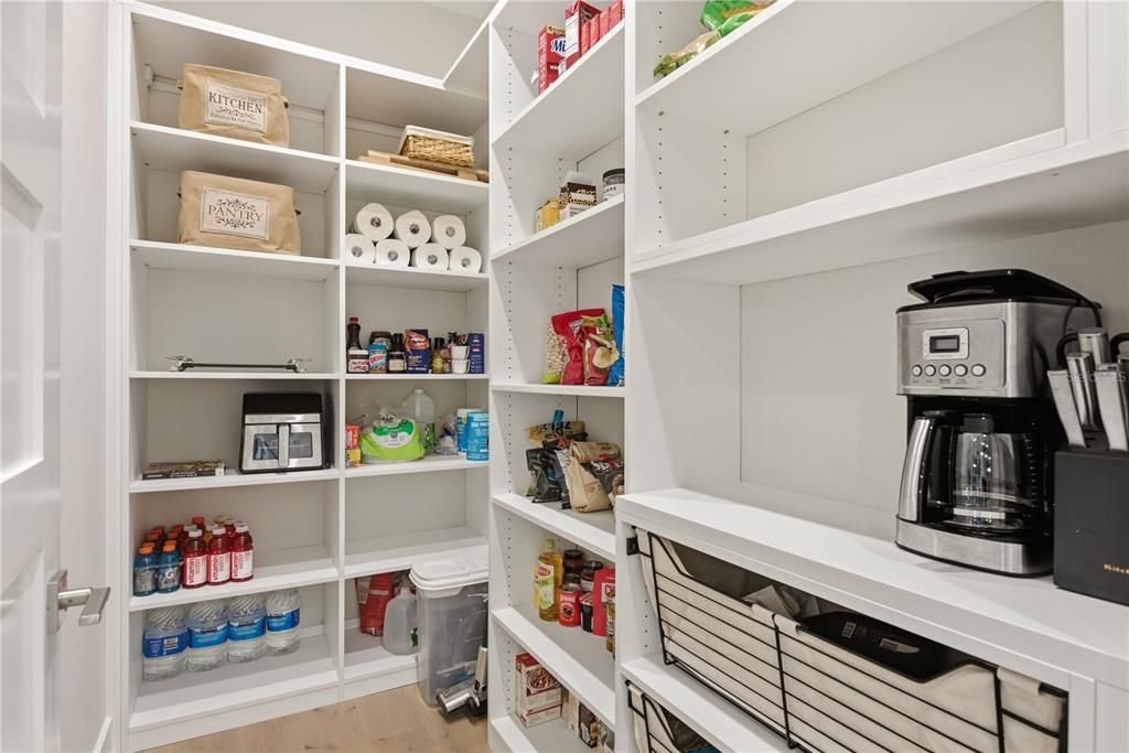 En Venta: $3,990,000 (5 camas, 4 baños, 4910 Pies cuadrados)