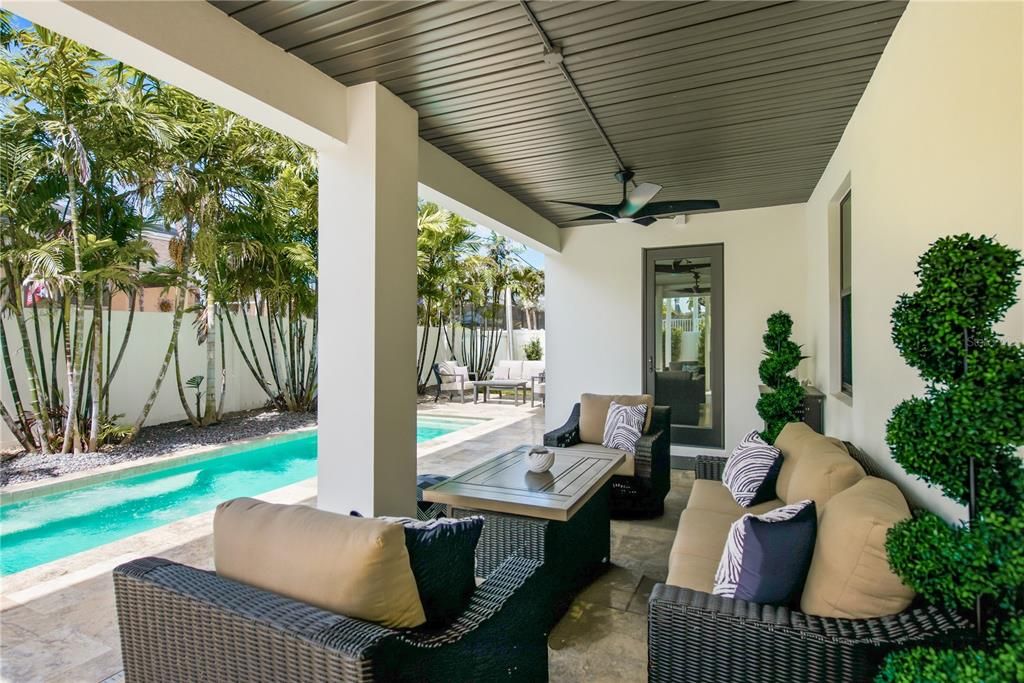 En Venta: $3,990,000 (5 camas, 4 baños, 4910 Pies cuadrados)