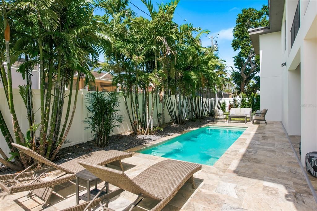 En Venta: $3,990,000 (5 camas, 4 baños, 4910 Pies cuadrados)