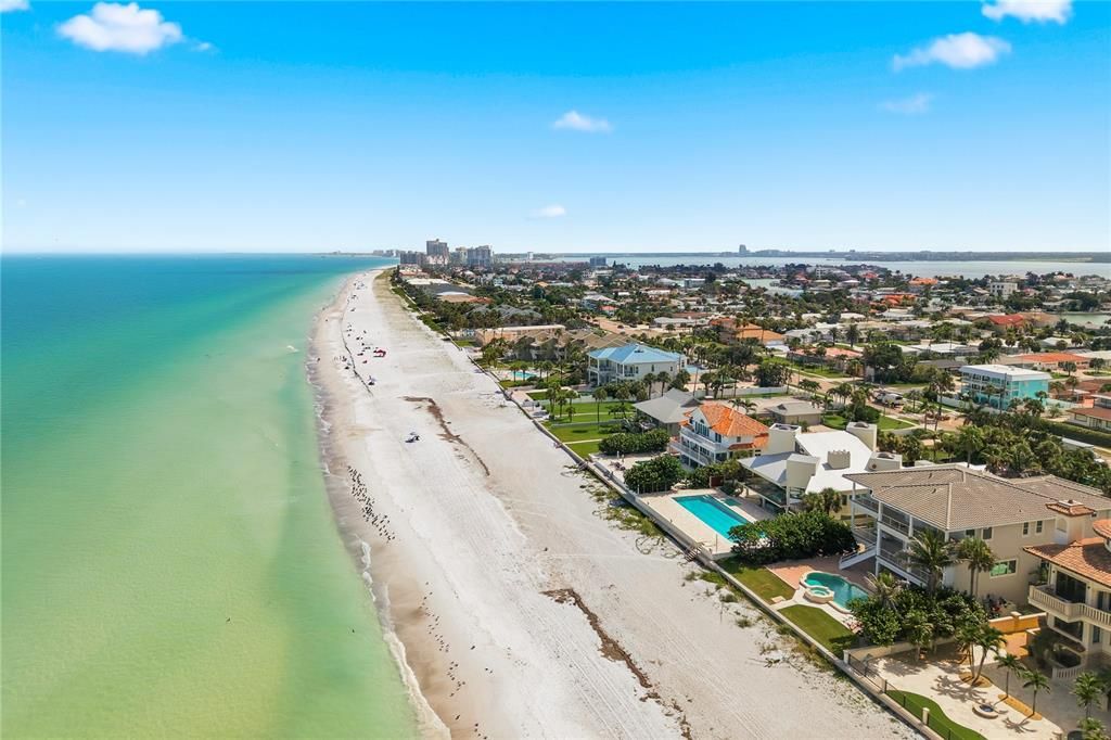 En Venta: $3,990,000 (5 camas, 4 baños, 4910 Pies cuadrados)