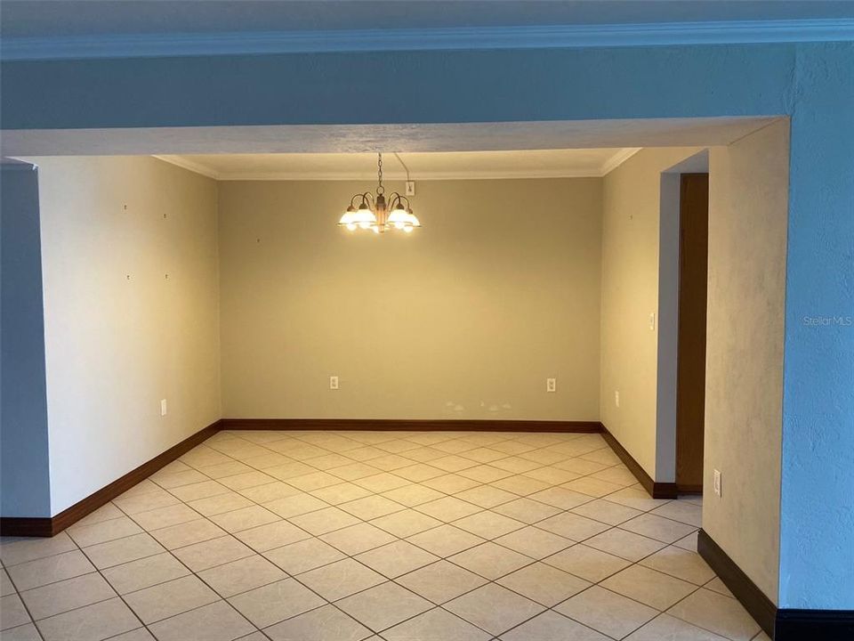 For Sale: $439,000 (2 beds, 2 baths, 1900 Square Feet)