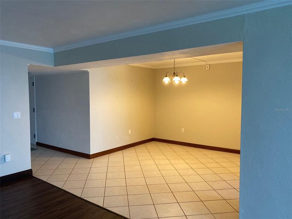 For Sale: $439,000 (2 beds, 2 baths, 1900 Square Feet)