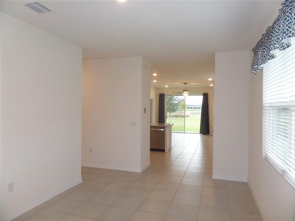 For Rent: $1,847 (3 beds, 2 baths, 1504 Square Feet)