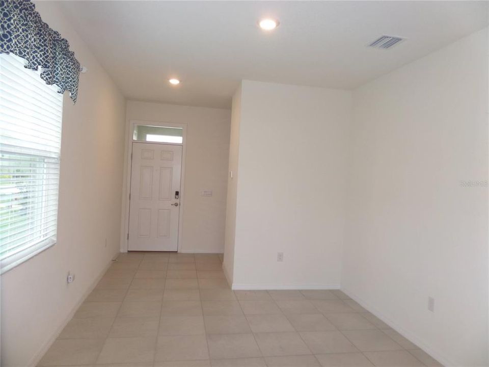 For Rent: $1,847 (3 beds, 2 baths, 1504 Square Feet)