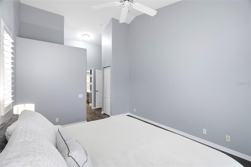 Под контрактом: $435,000 (3 спален, 2 ванн, 1680 Квадратных фут)