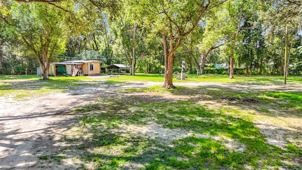 待售: $324,900 (1.42 acres)