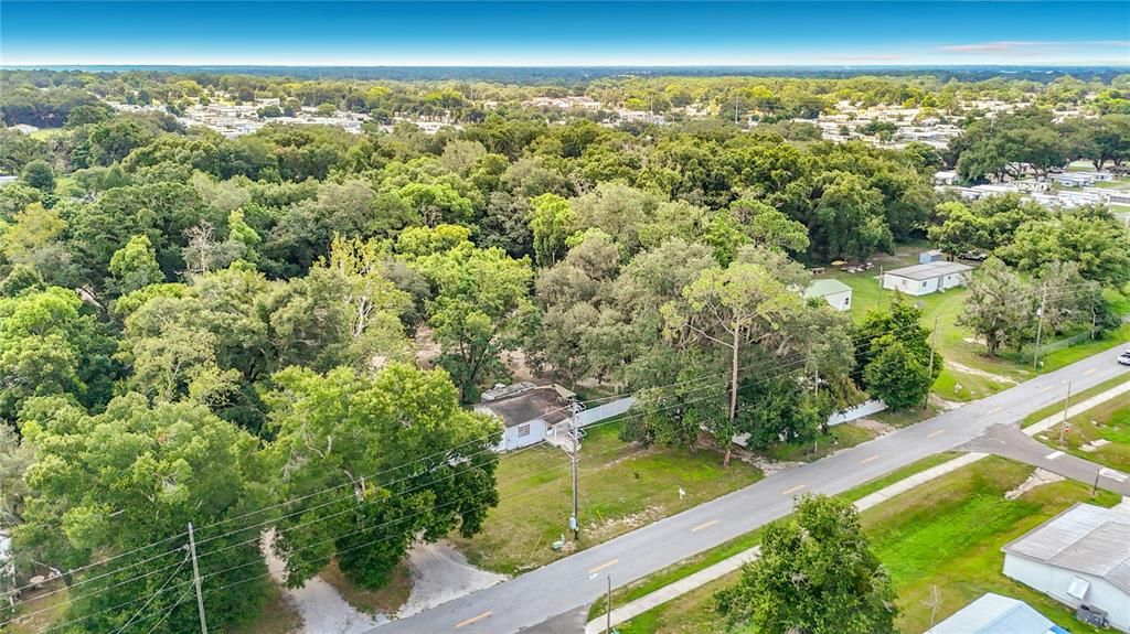待售: $324,900 (1.42 acres)