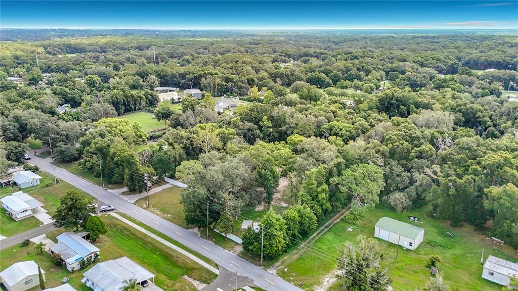 待售: $324,900 (1.42 acres)