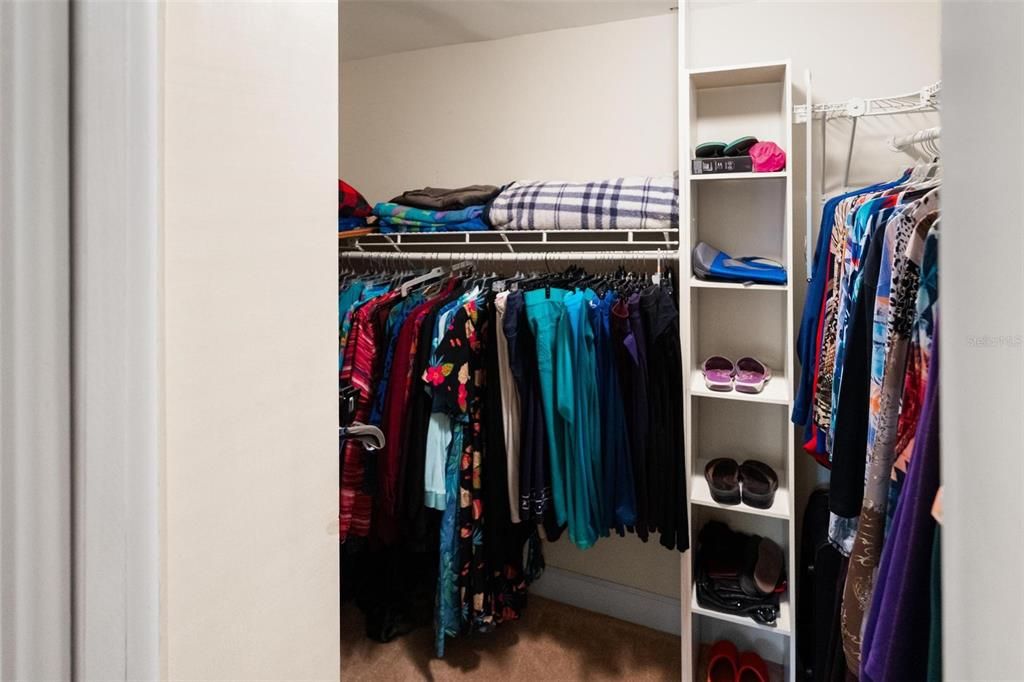 Activo con contrato: $640,000 (3 camas, 2 baños, 2123 Pies cuadrados)