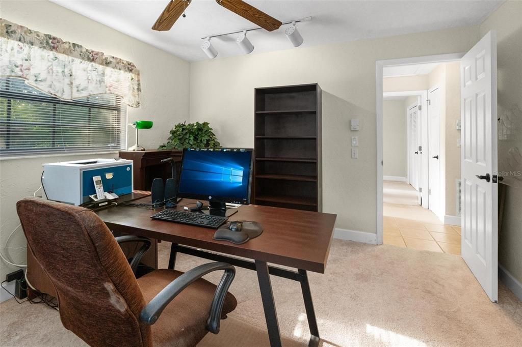 Activo con contrato: $640,000 (3 camas, 2 baños, 2123 Pies cuadrados)