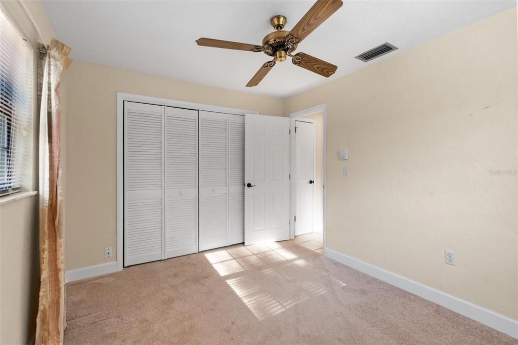 Activo con contrato: $640,000 (3 camas, 2 baños, 2123 Pies cuadrados)