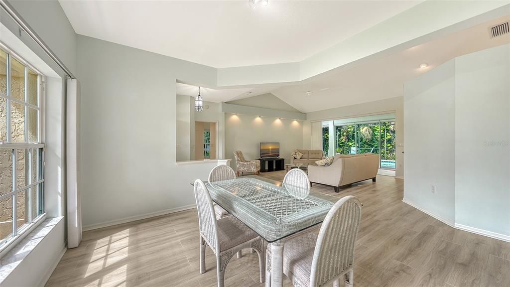 For Sale: $525,000 (3 beds, 2 baths, 2200 Square Feet)