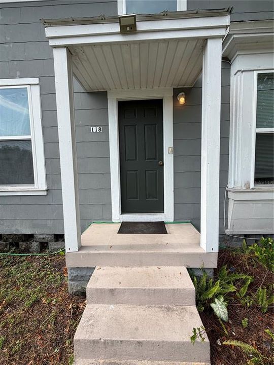For Rent: $2,150 (3 beds, 1 baths, 1095 Square Feet)