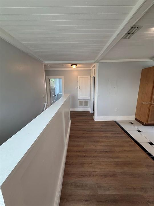 For Rent: $2,150 (3 beds, 1 baths, 1095 Square Feet)