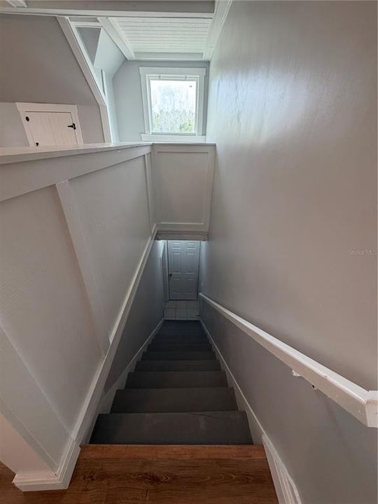 For Rent: $2,150 (3 beds, 1 baths, 1095 Square Feet)