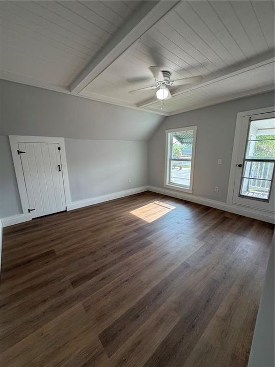 For Rent: $2,150 (3 beds, 1 baths, 1095 Square Feet)