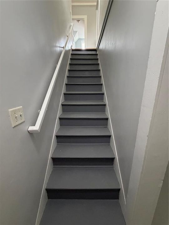 For Rent: $2,150 (3 beds, 1 baths, 1095 Square Feet)