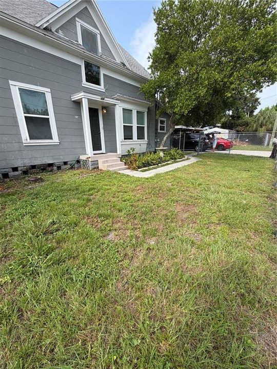 For Rent: $2,150 (3 beds, 1 baths, 1095 Square Feet)