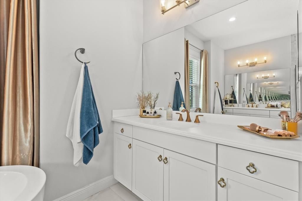 For Sale: $1,480,000 (4 beds, 3 baths, 2861 Square Feet)