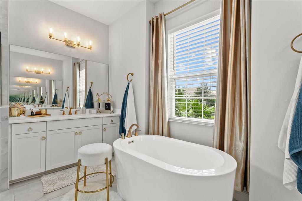 For Sale: $1,480,000 (4 beds, 3 baths, 2861 Square Feet)