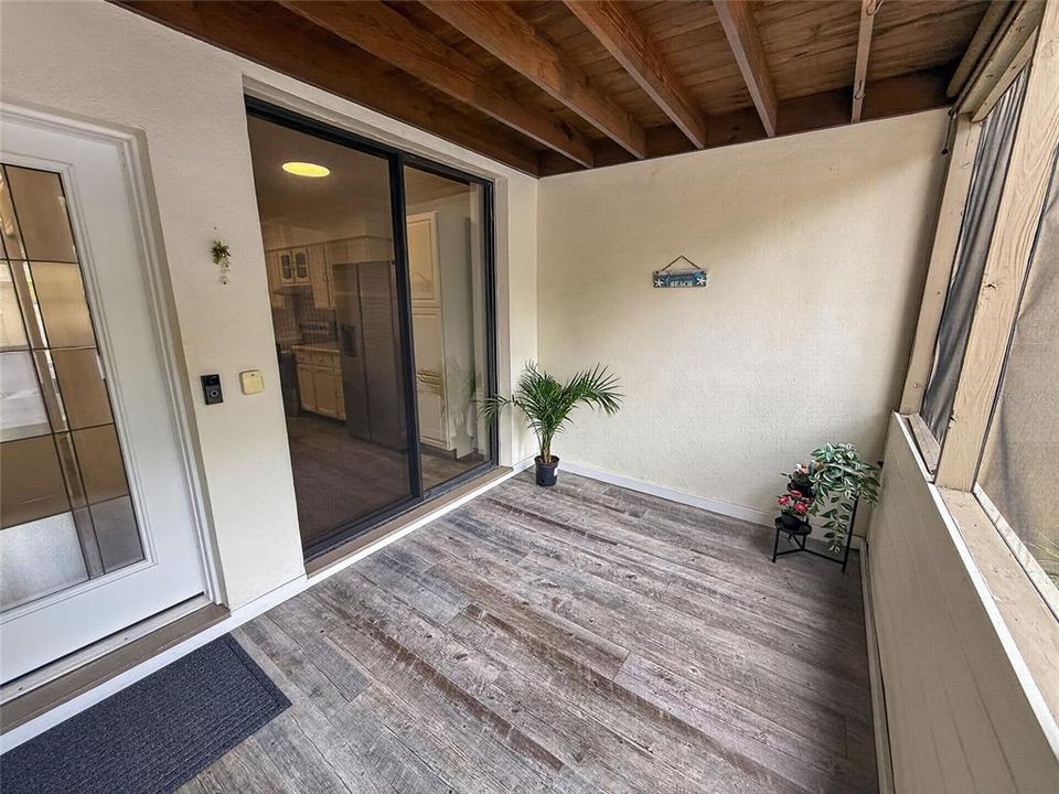 For Sale: $373,900 (2 beds, 2 baths, 1294 Square Feet)