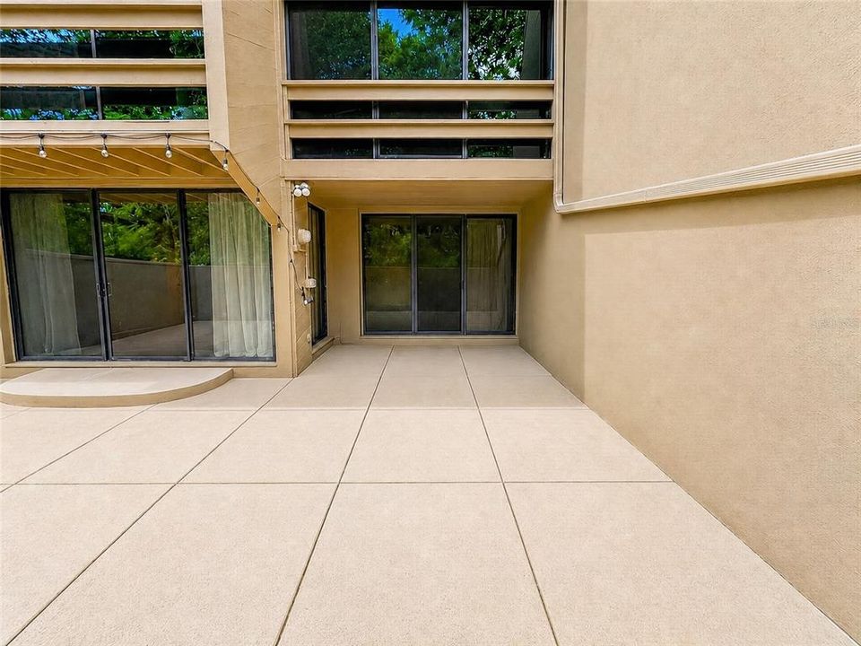 For Sale: $373,900 (2 beds, 2 baths, 1294 Square Feet)
